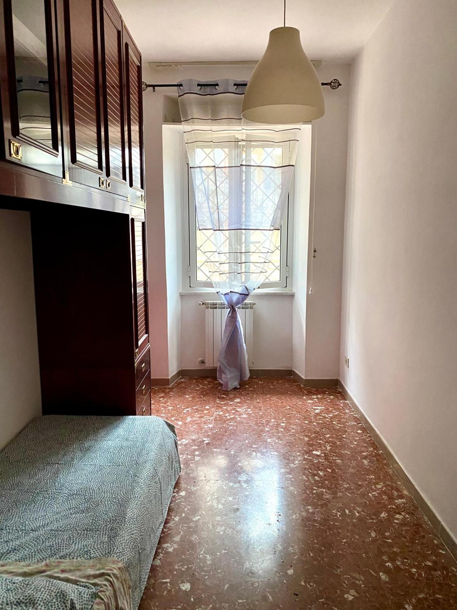 Apartment Giordano's House-anagnina Rome